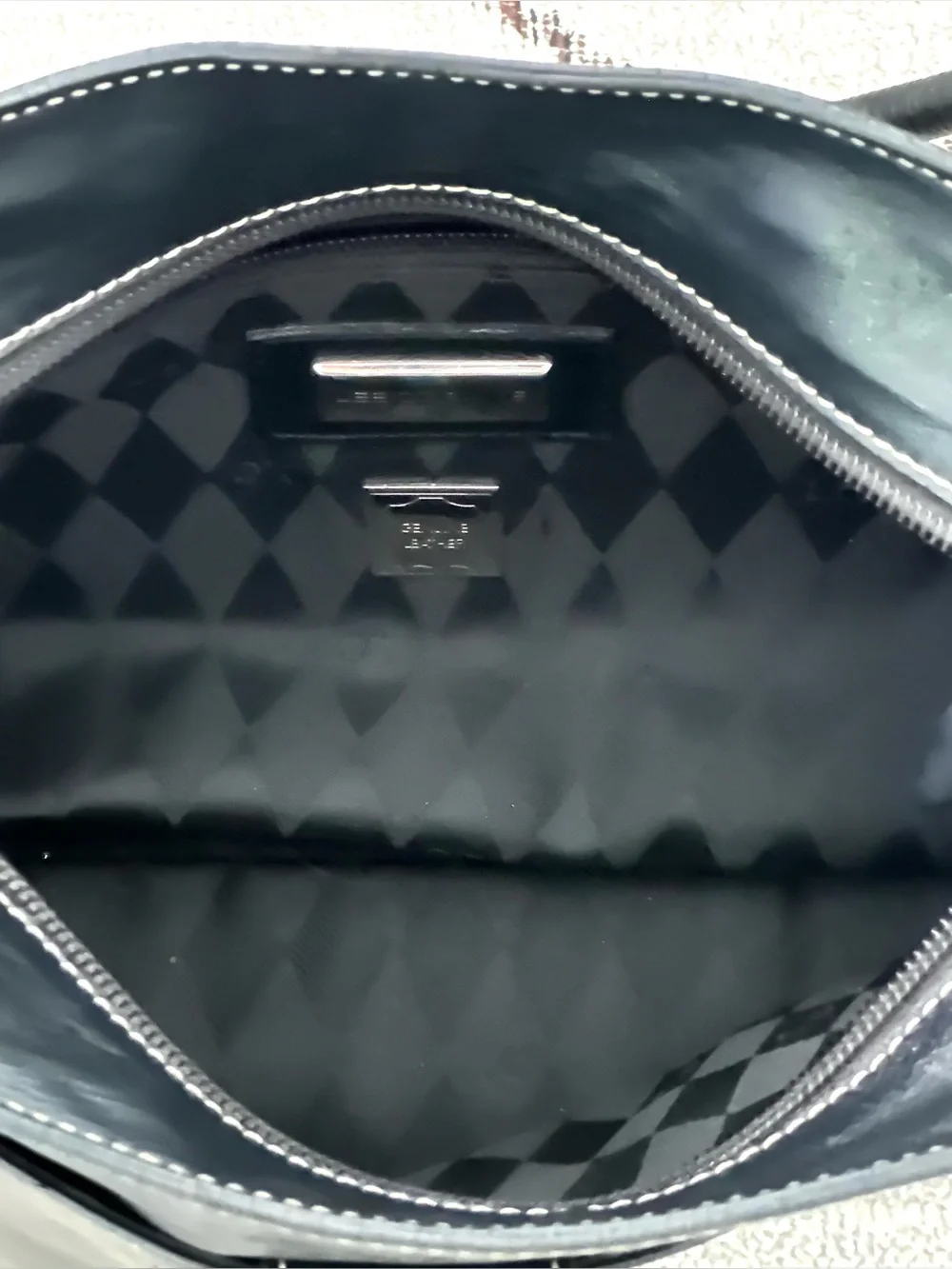 Les Copains Made in Italy Black Genuine Leather Crossbody White Stitching